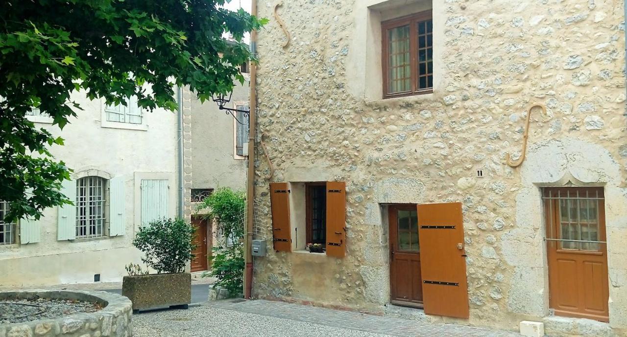 Une Maison Dans Le Village Ribiers Luaran gambar