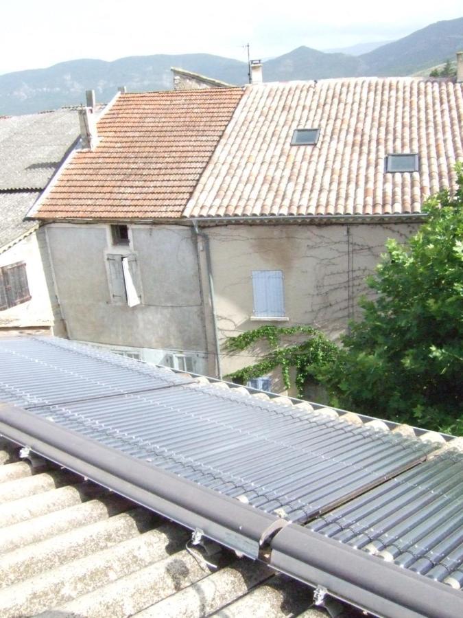 Une Maison Dans Le Village Ribiers Luaran gambar